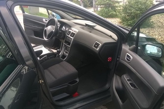 Airport Transfer in Belgrade, Serbia - Help with bags and apartment arrivals