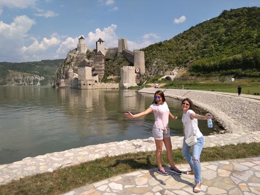 Belgrade: Golubac Fortress w/Iron Gate Speed Boat Ride - How the guides shape the experience