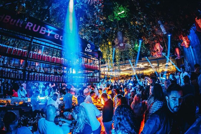 Belgrade Nightlife Tour - Splav Sindikat closes with Serbian music