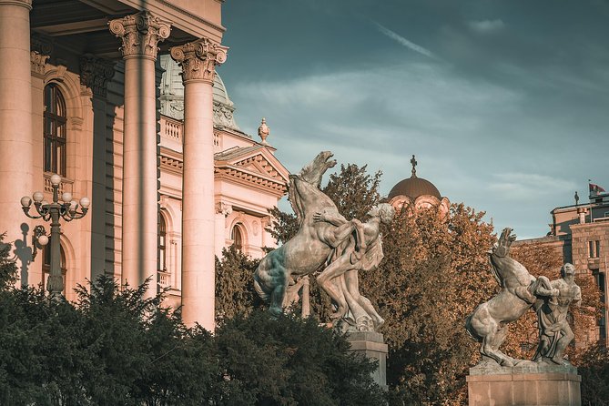 Belgrade Panoramic City Tour - Slavija Square and the marks of recent conflict