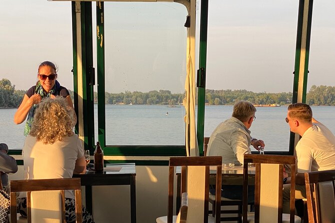 Belgrade Sunset Cruise w/ Live Tour Guide - What the guides add to the ride