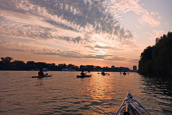 Belgrade sunset kayak tour - Lido Beach and the War Island route