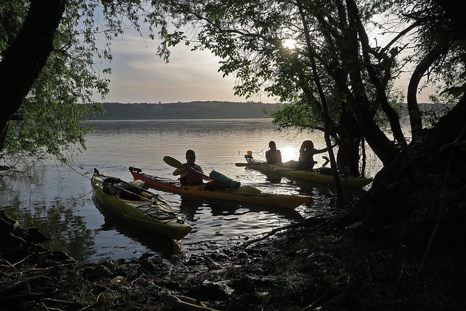 Belgrade War Island Kayak Tour - Starting at Ušće 7 and learning the basics