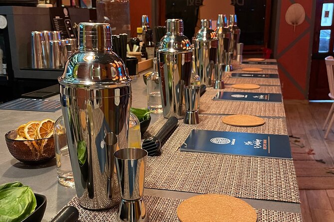 Cocktail Workshop in the heart of Belgrade - The first pour: learning the basics