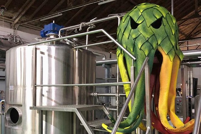 E-Scooter CRAFT BEER and BREWERY Tour - Dockers BrewPub and the three-beer tasting plan