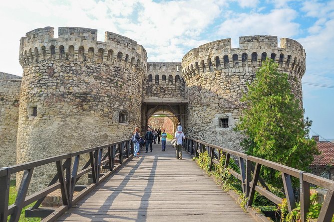 Explore Belgrade in 60 minutes with a Local - Starting at the Branislav Nušić Monument