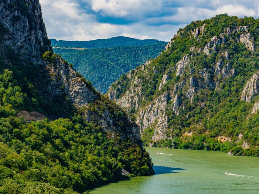 Iron Gate: Golubac fortress, Lepenski vir, boat cruise 1.5h - Golubac Fortress and its ten towers