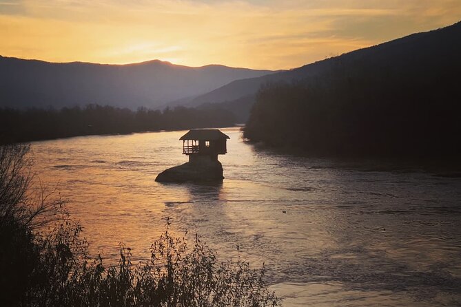 National Park Tara: House on Drina river, Banjska Stena View Point & Wooden Town - Banjska Stena and the Drina Canyon