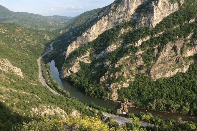 Nis Sightseeing Tour - Niška Banja and the local wine stop