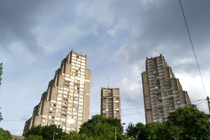 Private 4 Hours Space Architecture Tour in Belgrade - Sava Center: Polyhedral Forms and International Ambition