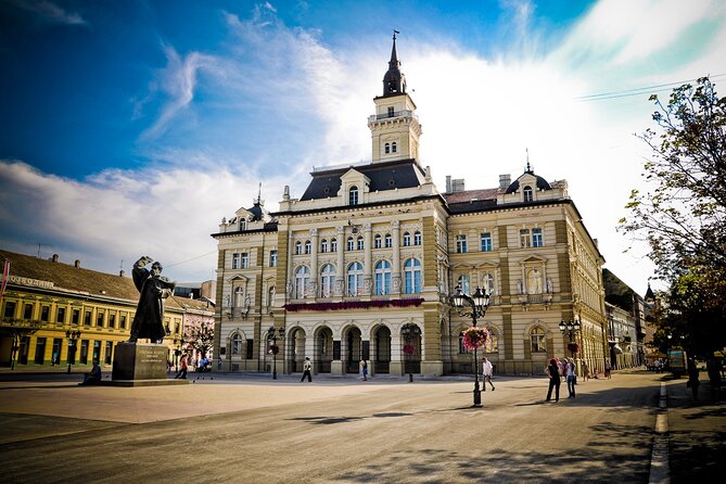 Private Half Day Serbia Tour Novi Sad and Petrovaradin Fortress - Music, coffee, and the local market