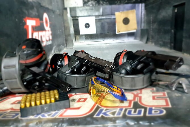 Private Indoor Target Shooting Experience in Belgrade - Pistols and revolvers: a gradual introduction
